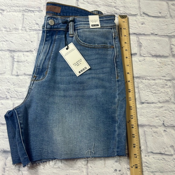 NWT Judy Blue High Waist Denim Jeans Shorts. Frayed edge. Stretch. Size XL. - Picture 7 of 9
